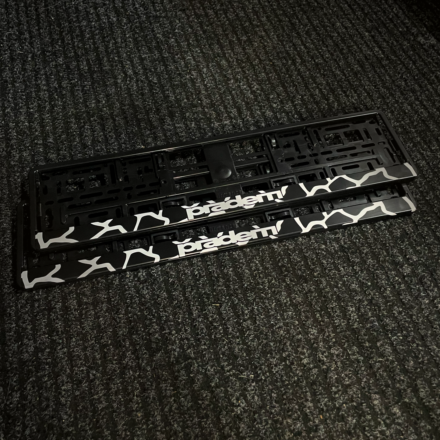 kamuza plate frames