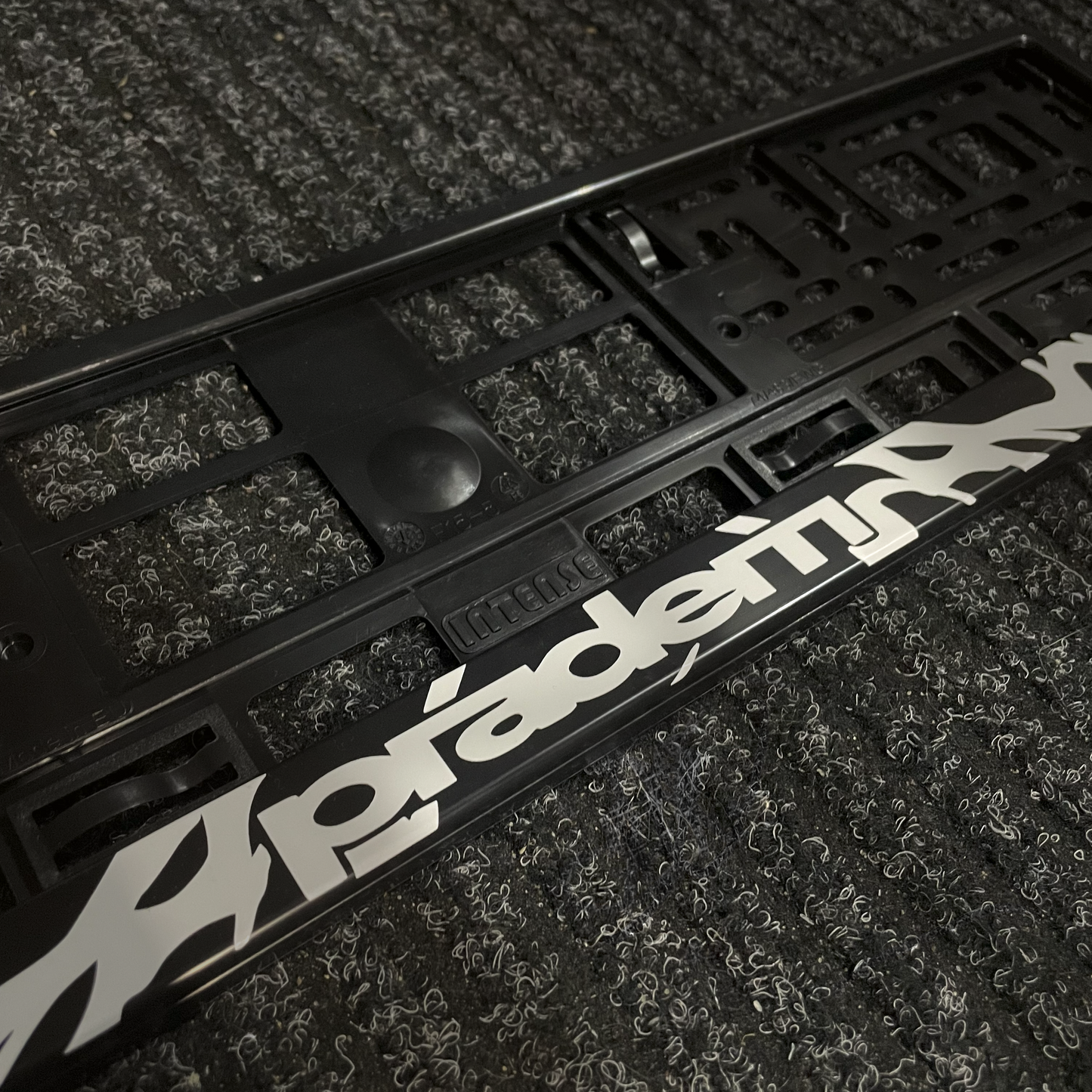 nekronia plate frames