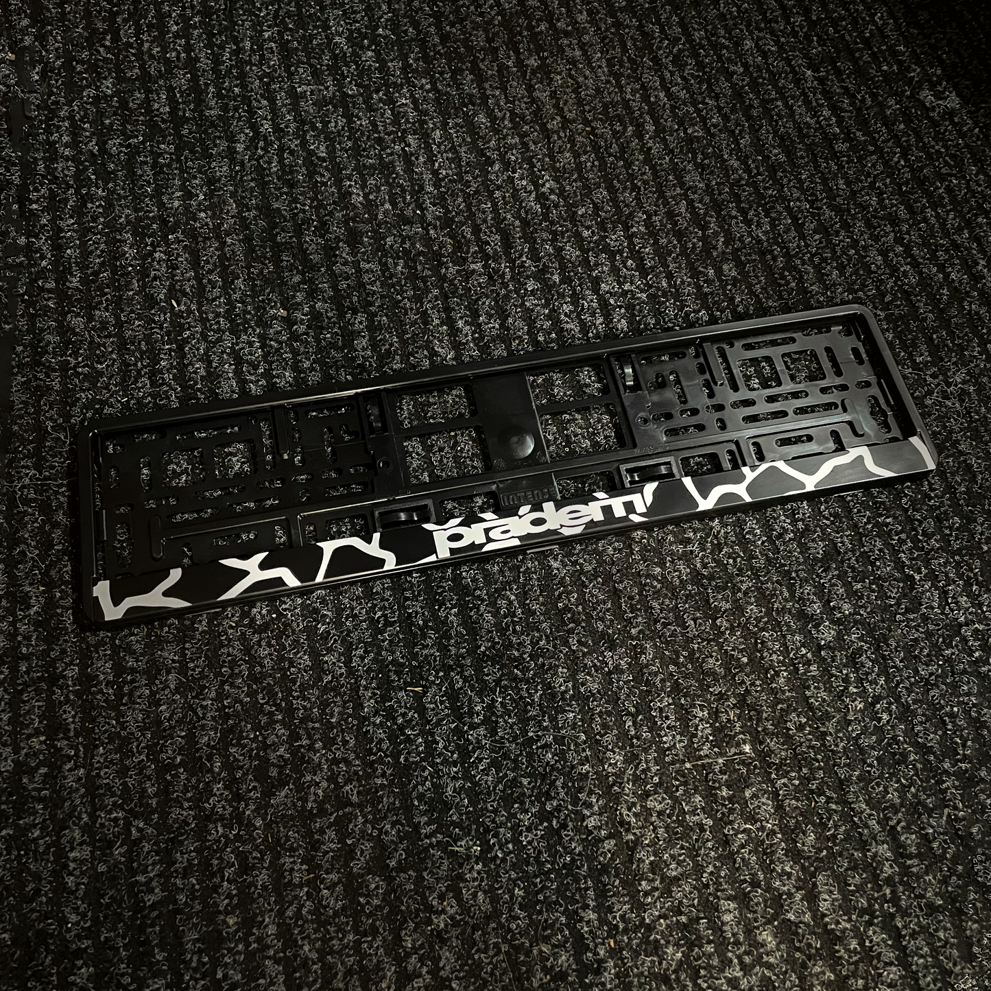 kamuza plate frames