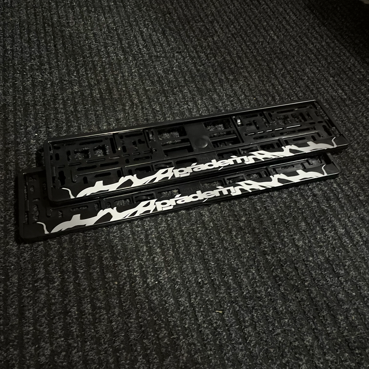 nekronia plate frames