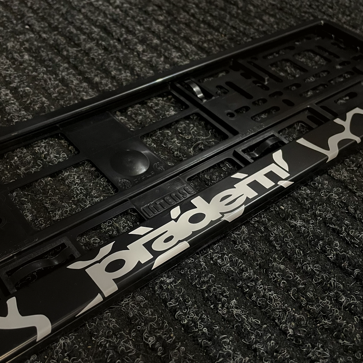 kamuza plate frames
