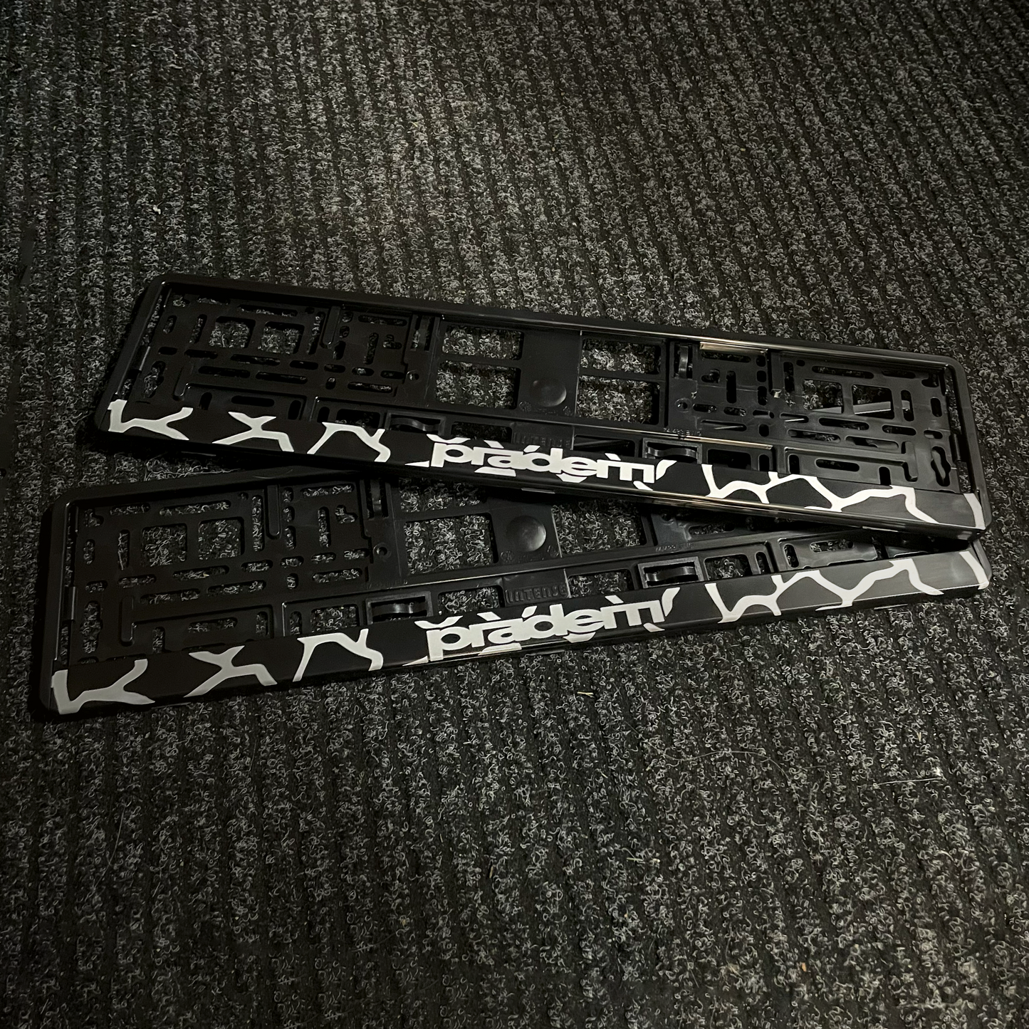 kamuza plate frames