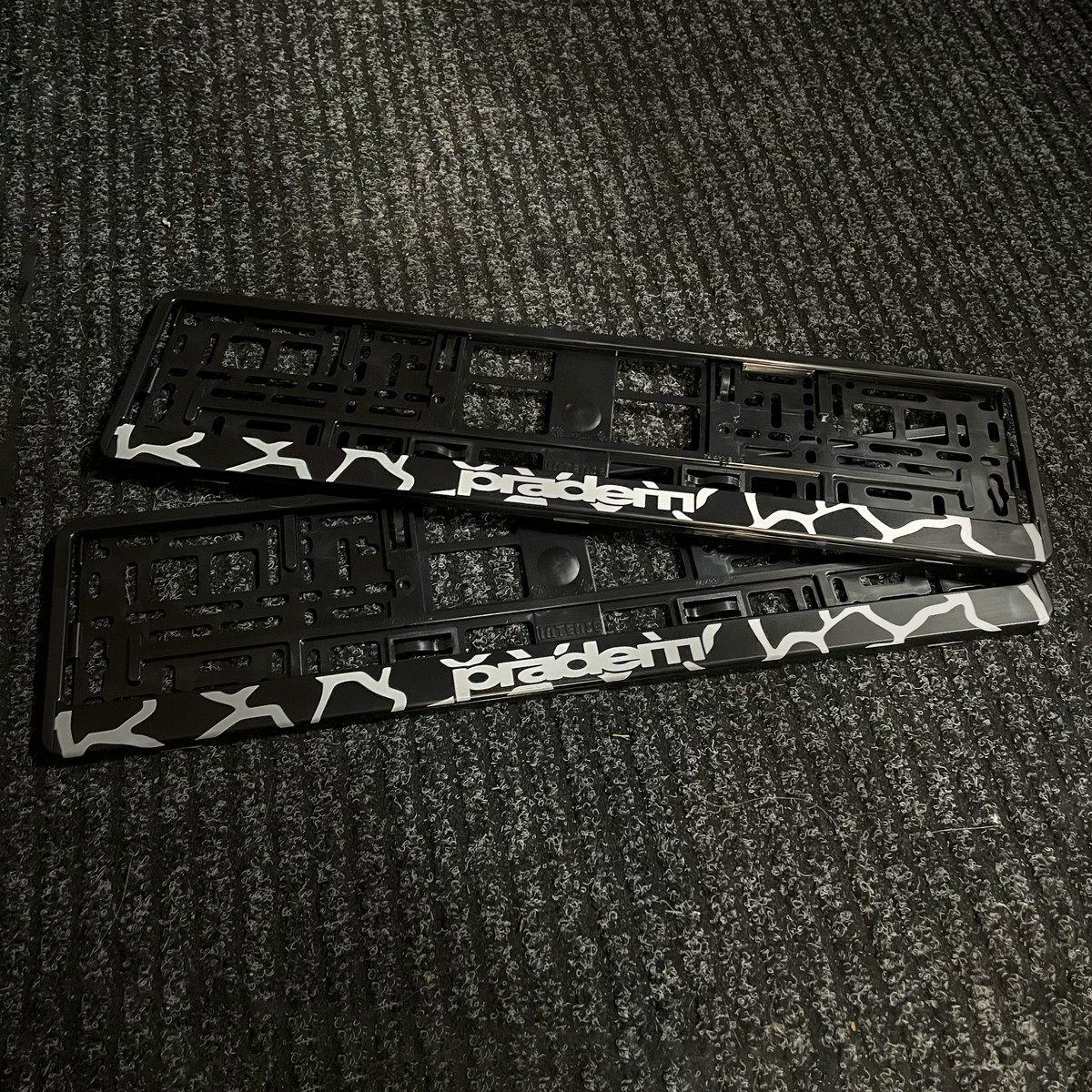 kamuza plate frames